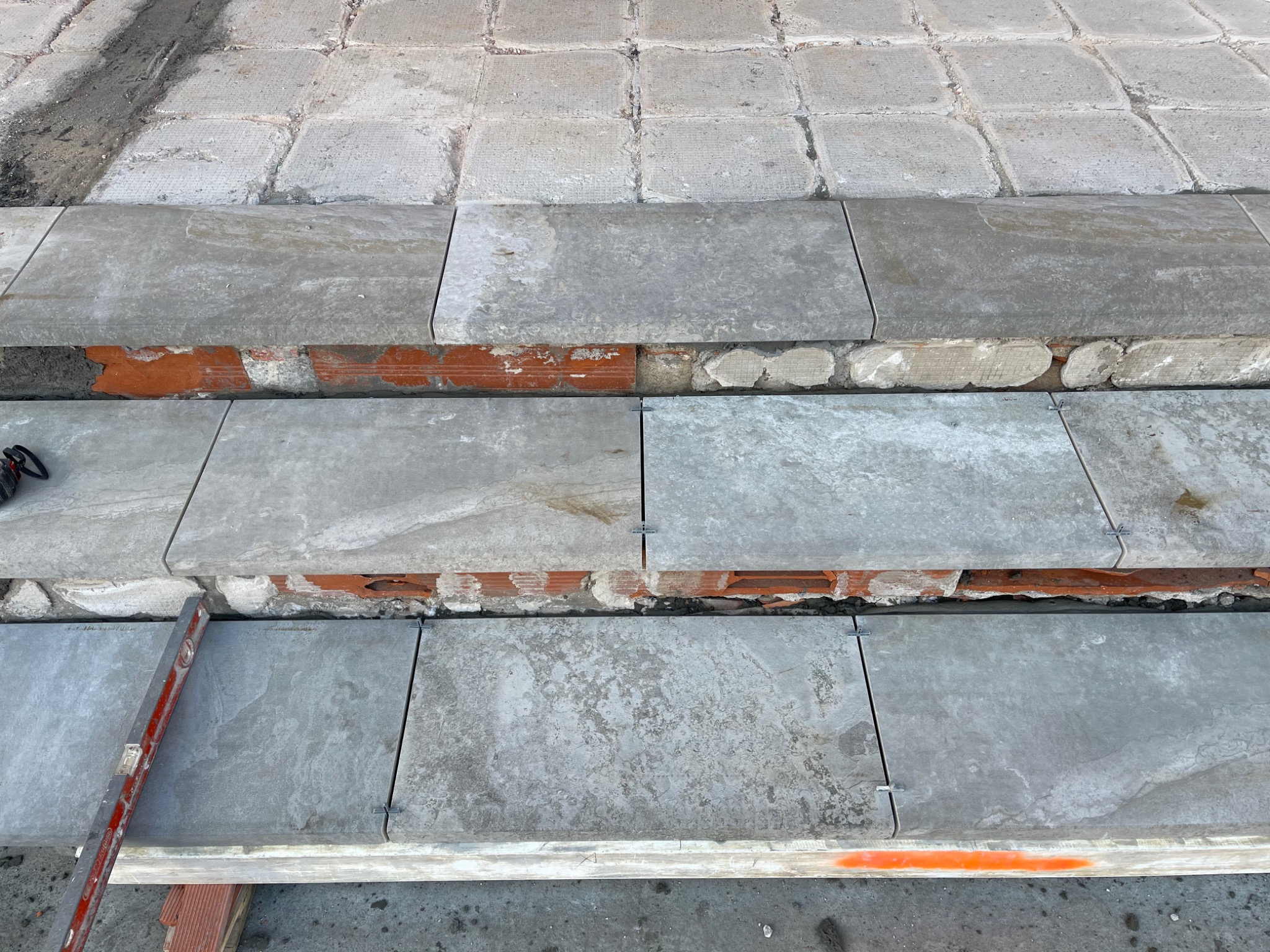 Trabajo realizado por OBRAS Y REFORMAS HABITEC 2000