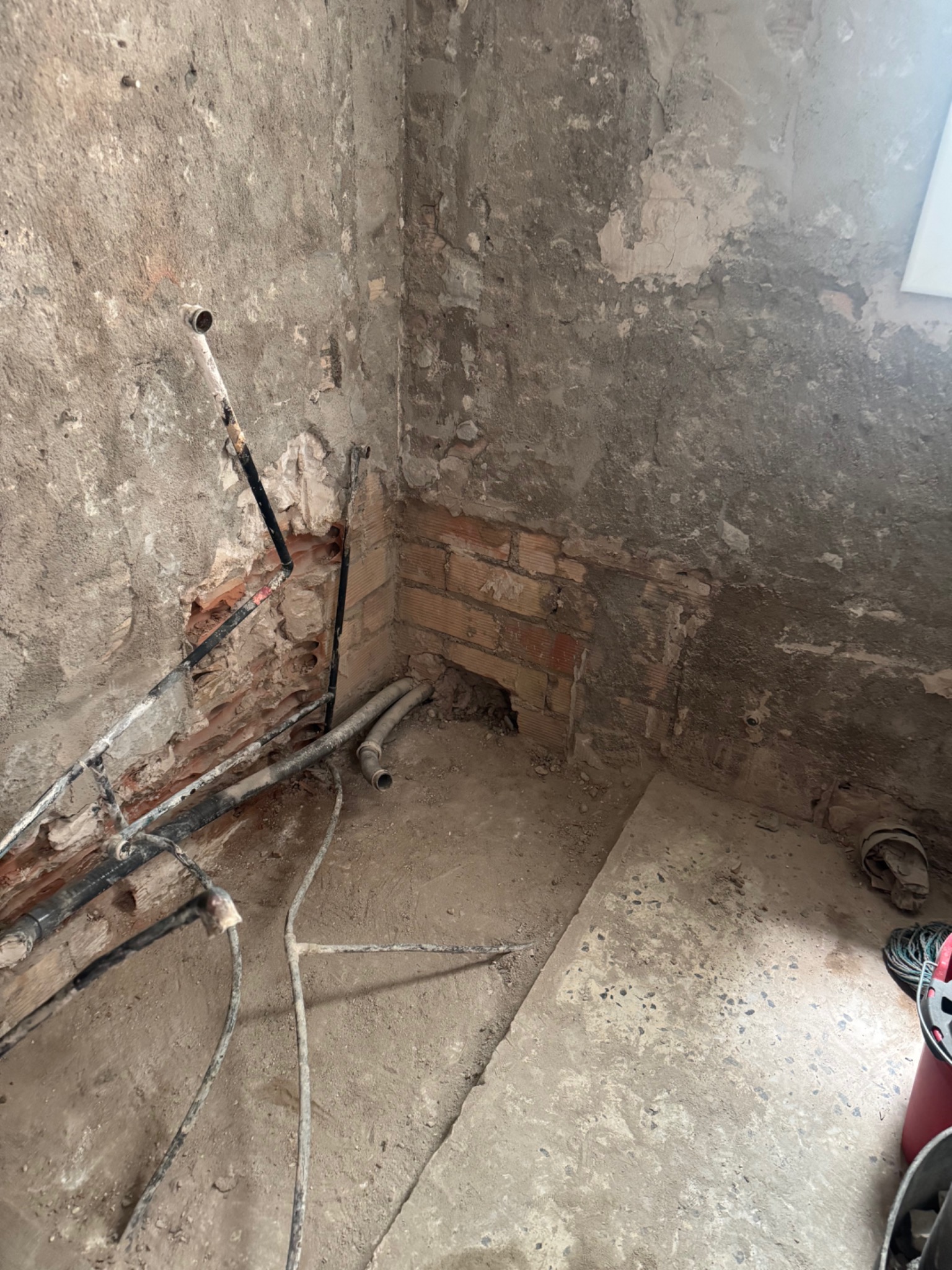 Trabajo realizado por OBRAS Y REFORMAS HABITEC 2000
