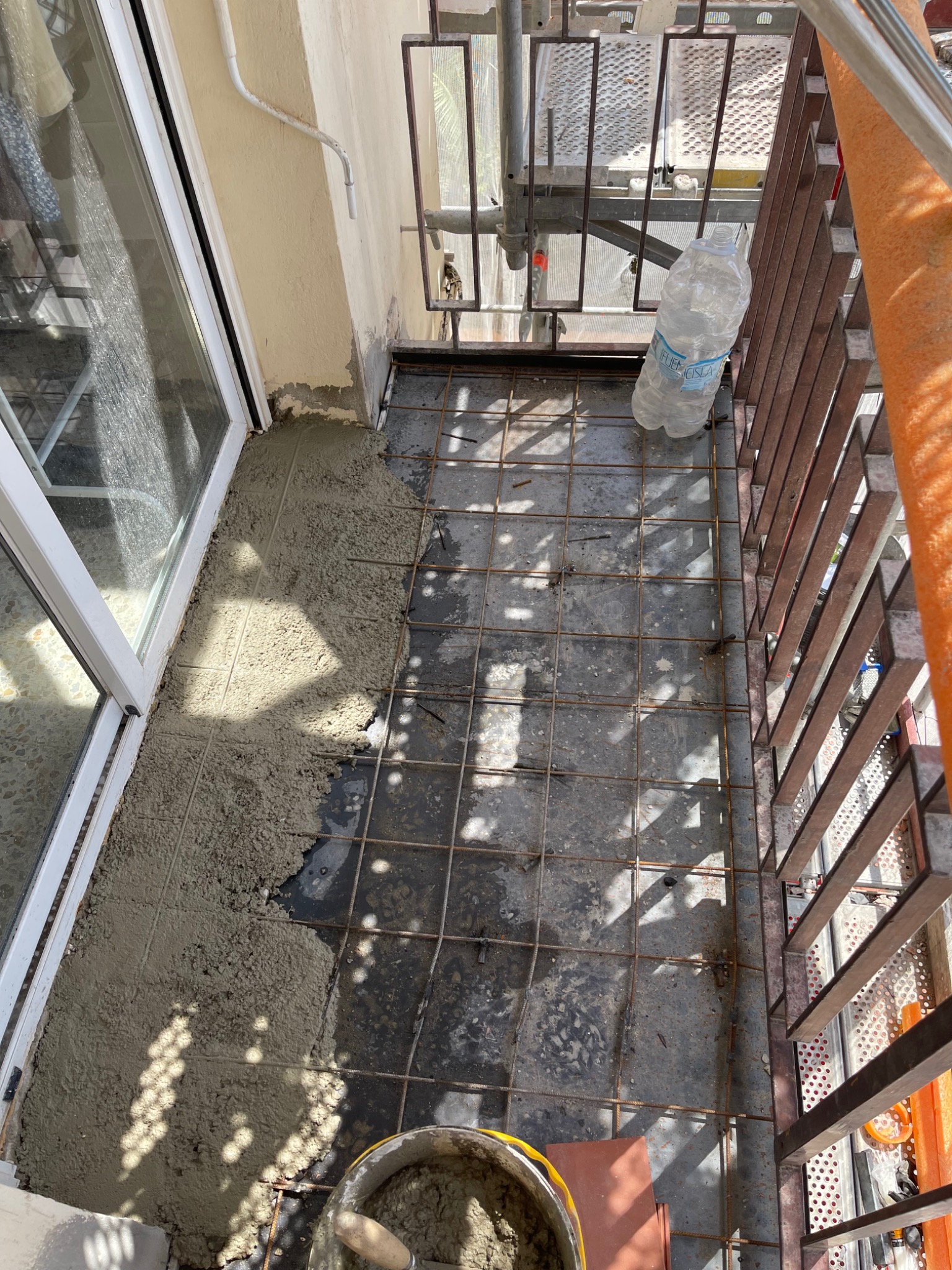 Trabajo realizado por OBRAS Y REFORMAS HABITEC 2000