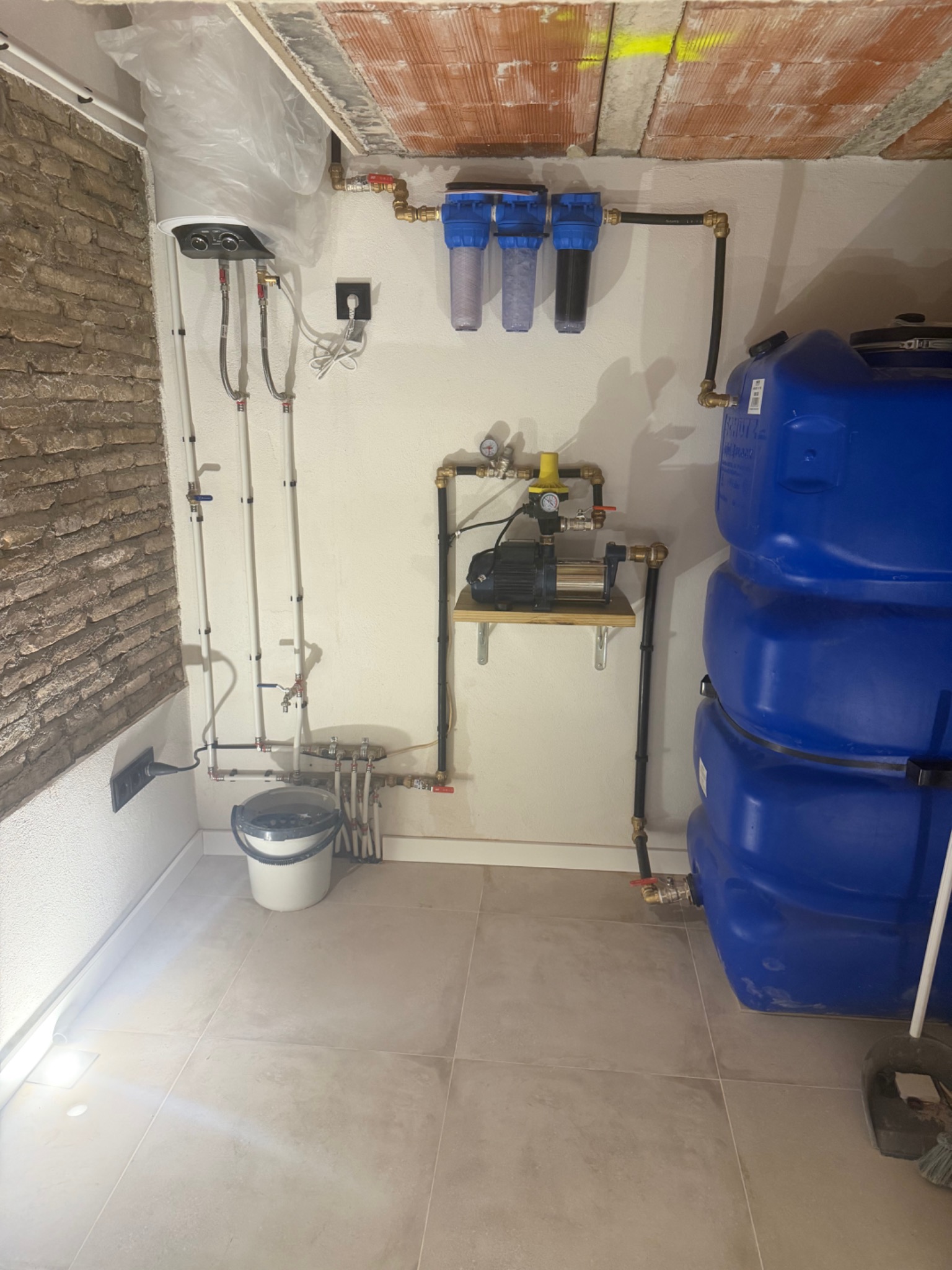 Trabajo realizado por OBRAS Y REFORMAS HABITEC 2000